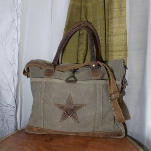 THE BARREL SHACK Josette Canvas and Leather Messenger Bag EUC